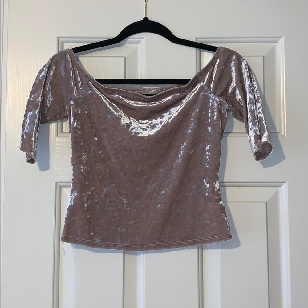 Off the shoulder Velvet crop top.